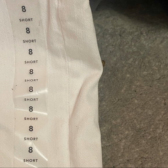 Brand New American Eagle White Jeans! - Picture 2 of 3